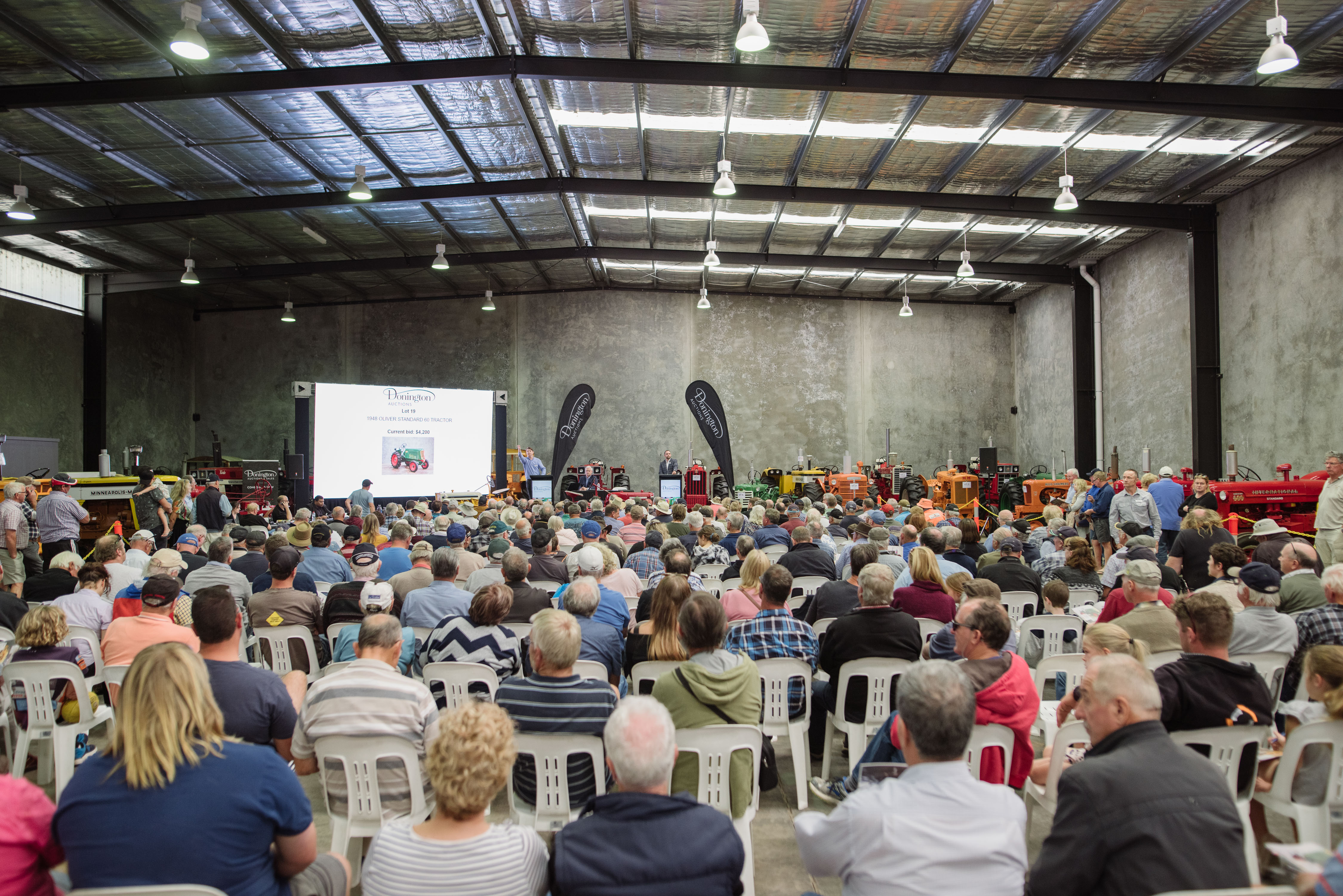 Donington Tractor Auction Rushes 027